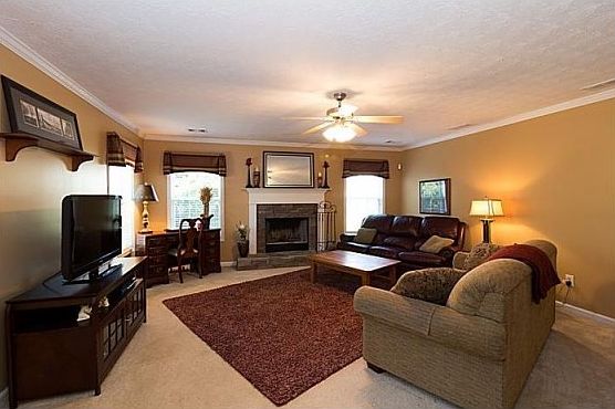 4th image of 6029 Cole Ln