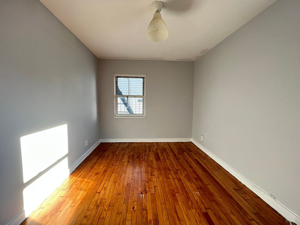 2nd image of 60 Crawford St APT 10