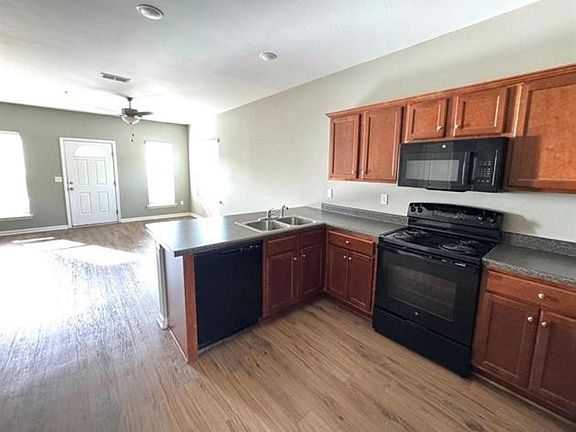 4th image of 2281 Del Carmel Way #1101