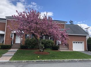 34 April Ln #34, Lexington, MA 02421