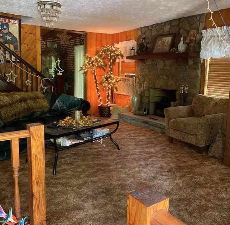 2nd image of 21804 E Lynn Rd