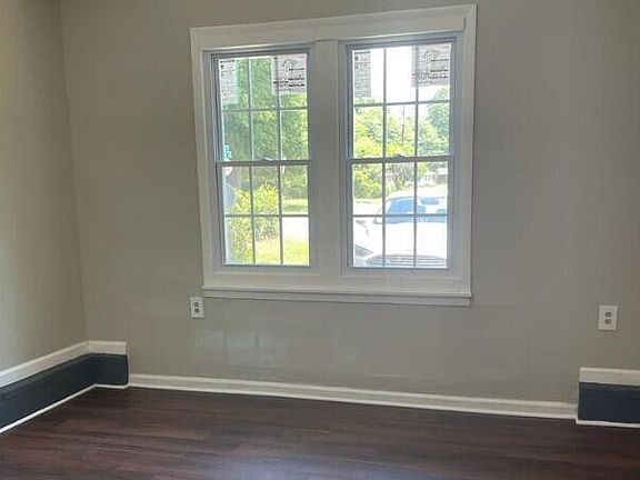 4th image of 2916 Walmar Dr