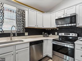 1496 Rolling Ln, Harpers Ferry, WV 25425