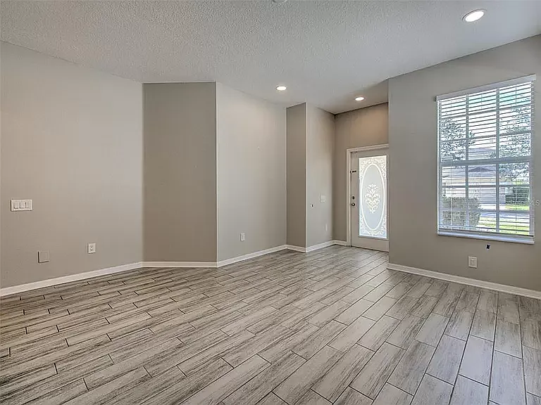 15514 Telford Spring Dr — Photo 4