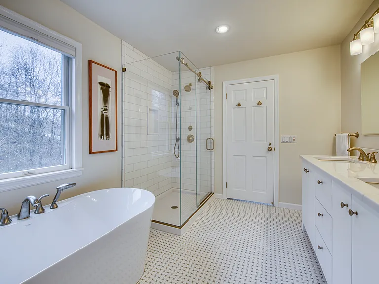 1611 Deerfield Rd — Photo 15