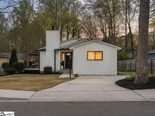 1005 Summit Dr, Greenville, SC 29609