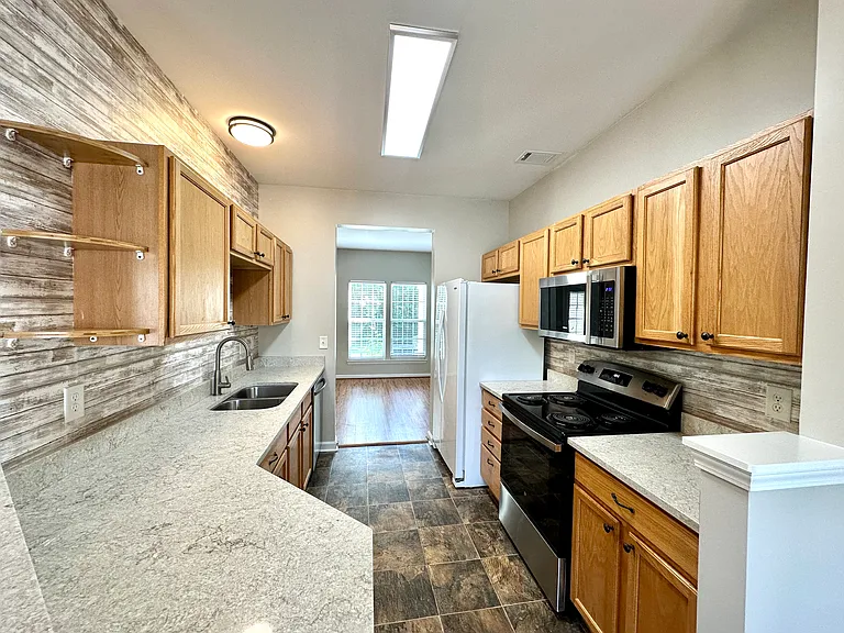 96 Spring Crossing Cir — Photo 11