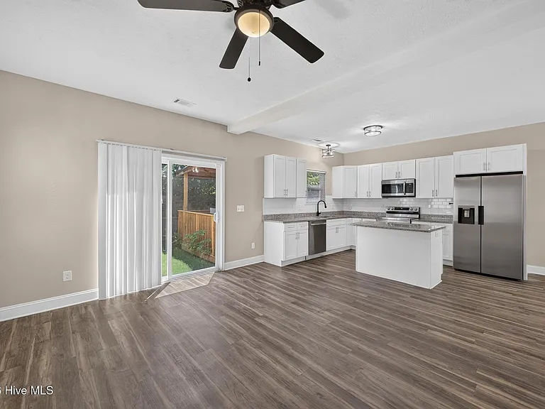 934 Boyd Ln — Photo 8