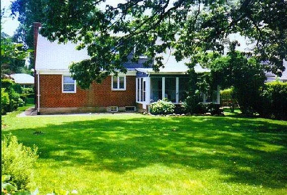 19347 Salerno Avenue — Photo 2