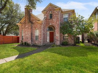 300 Cosbie Dr, Irving, TX 75063