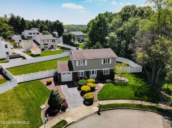 24 Concord Drive, Hazlet, NJ 07730
