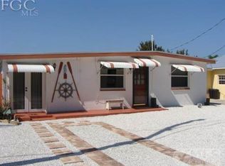 2451 Oleander St, Saint James City, FL 33956