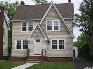 3473 Tullamore Rd, University Heights, OH 44118