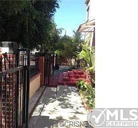 5th image of 1016 N Hoover St