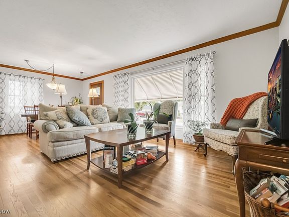 2nd image of 5367 Chestnut Hill Dr
