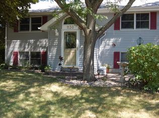 1130 Lincoln Ave, Wauconda, IL 60084