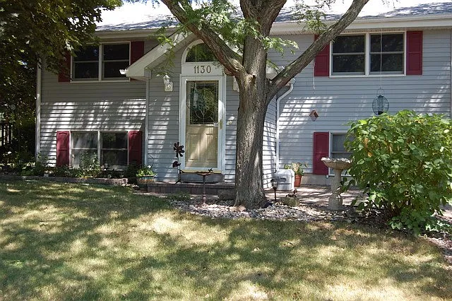 1130 Lincoln Ave photo 1