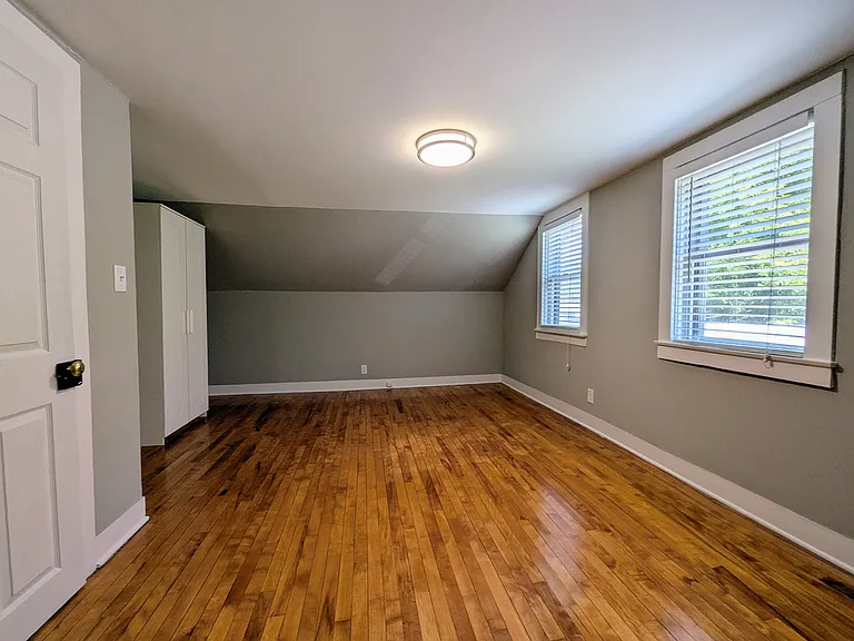 72 Maria Ave — Photo 15