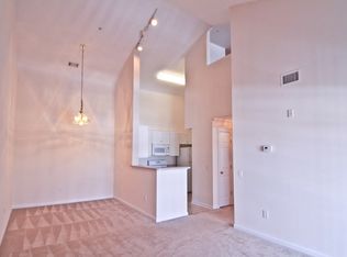 2343 Cypress Cove Cir APT 404, Herndon, VA 20171