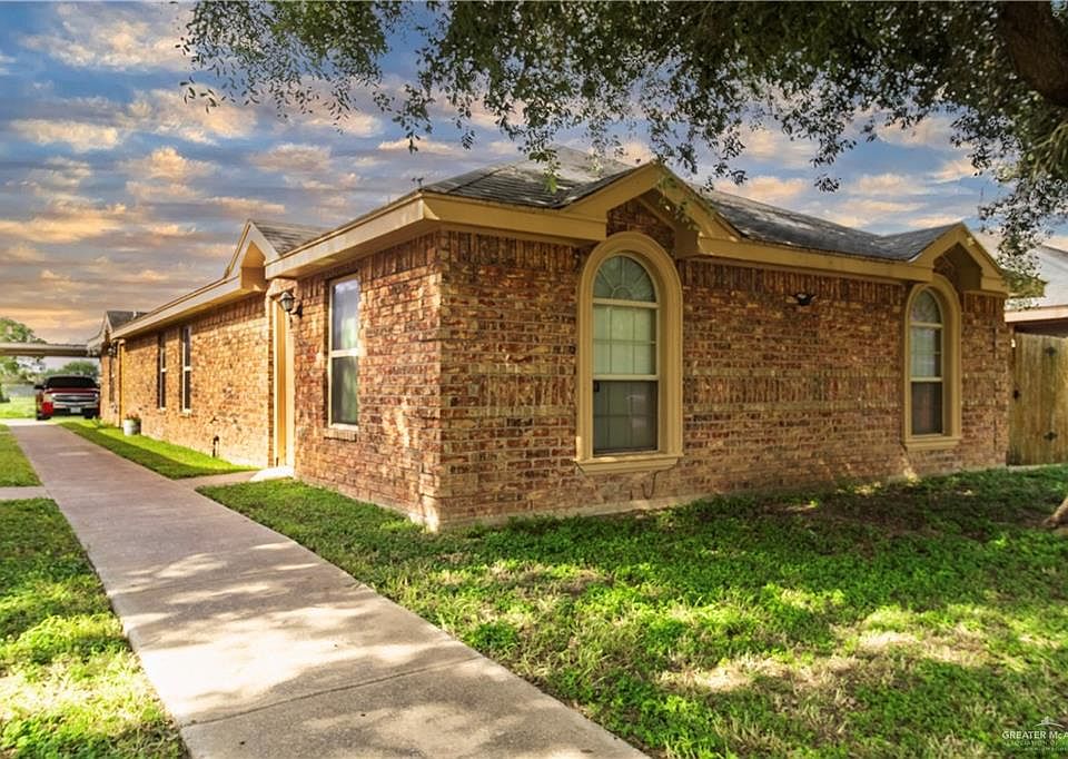 1st image of 1614 W Portales Dr