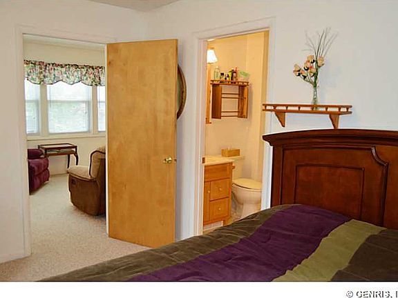 4th image of 28 Justinshire Dr