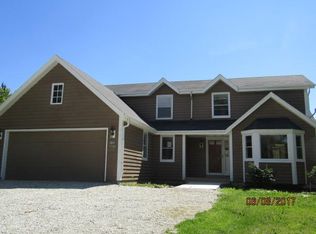 W139S9270 Boxhorn Dr, Muskego, WI 53150