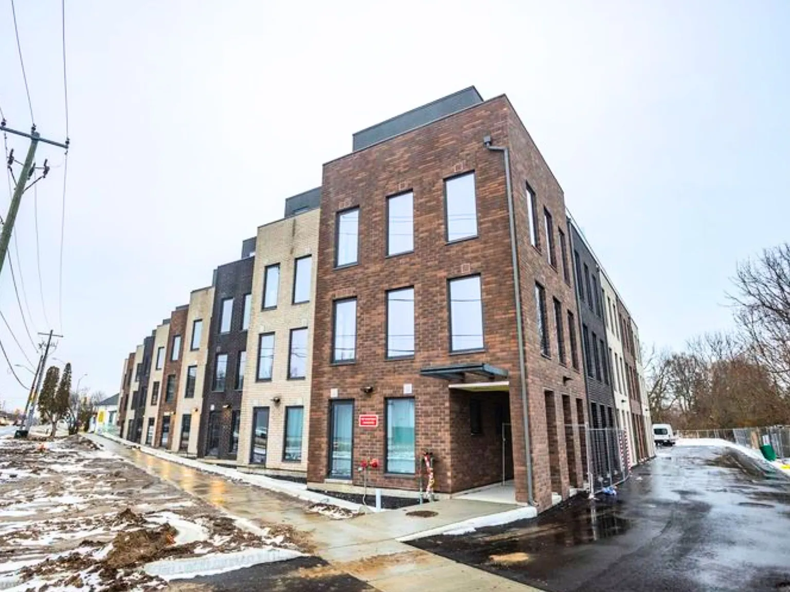 2 bed, $1,940 — Photo 1
