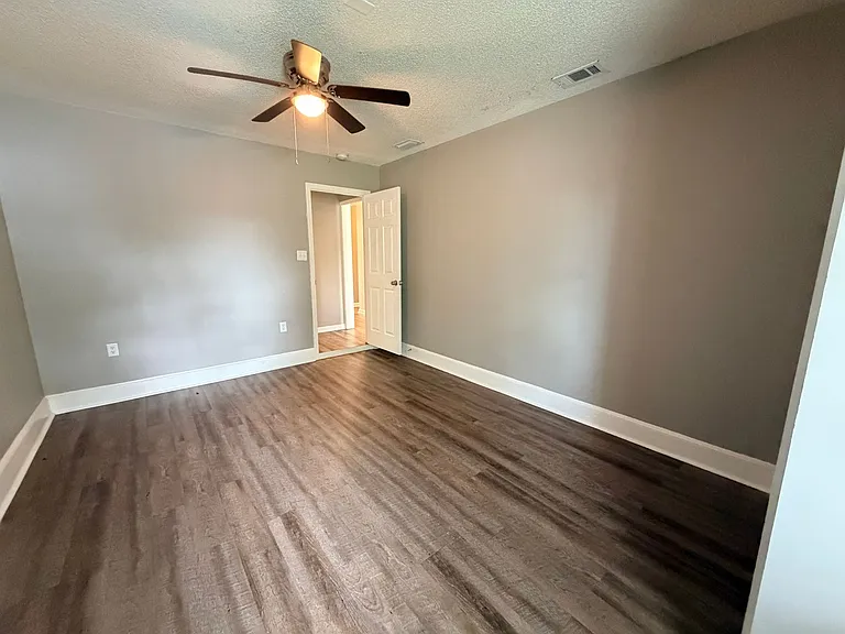 4 Lakeland Ct — Photo 7