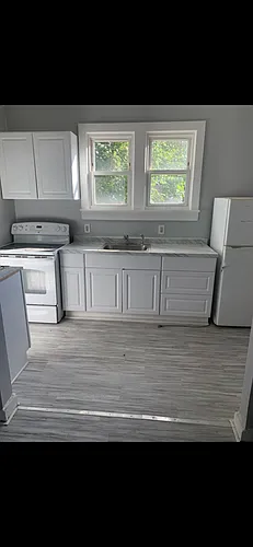 9 Warren St Photo 1
