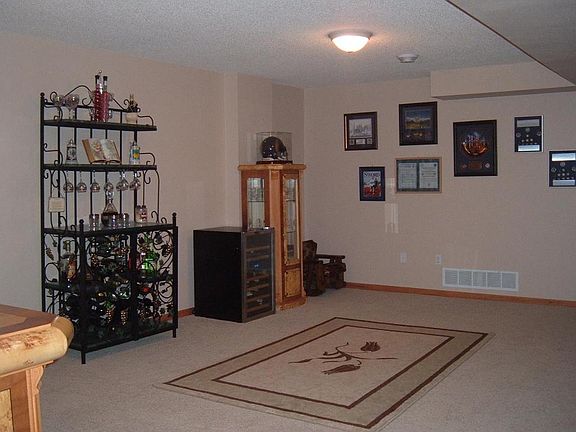 4th image of 3915 Brookshire Dr