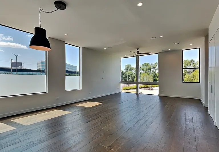 103 Forest Star Dr — Photo 2
