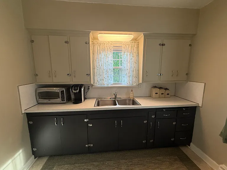 503 N Main St #B — Photo 14