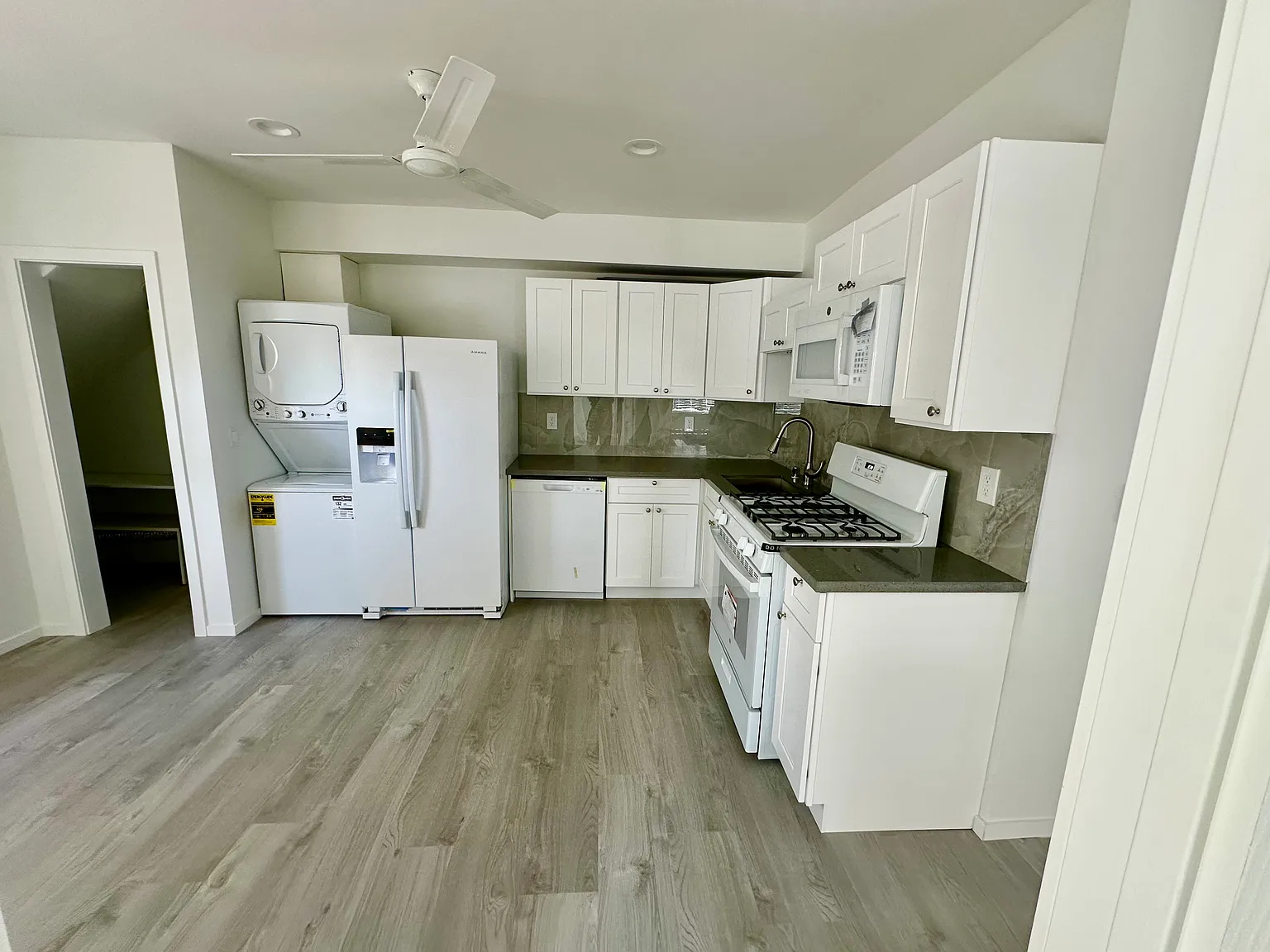 1 bed, 500 sqft, $2,650 — Photo 2