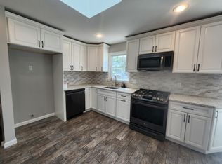 1102 Elker Rd, Union, NJ 07083