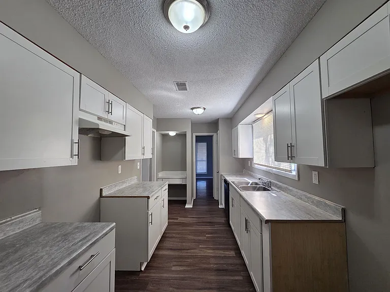 6369 Golden Park Dr — Photo 24