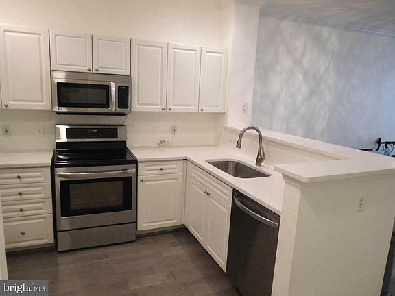 3rd image of 3003 Nicosh Cir Unit 3103