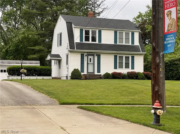 6804 E Pleasant Valley Rd, Independence, OH 44131