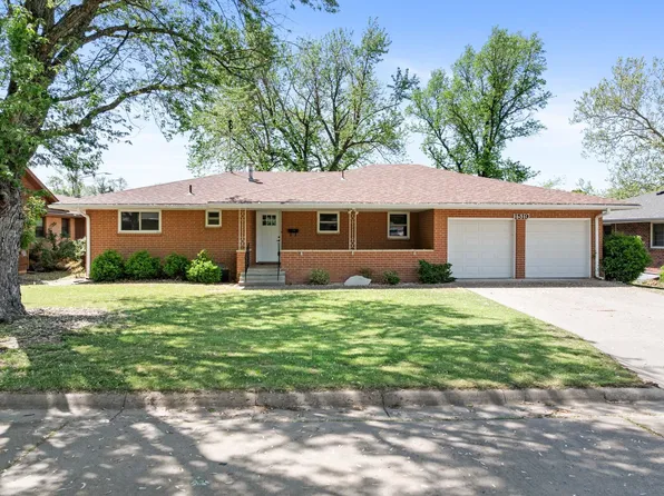 1519 E 14th Ave, Winfield, KS 67156