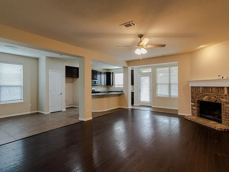 1512 Cockatiel Dr — Photo 29