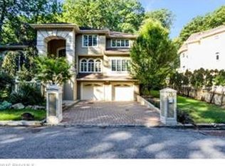 71 Annfield Ct, Staten Island, NY