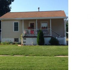 709 W Park Blvd, Taylorville, IL 62568