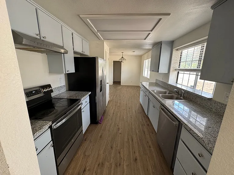 21293 E American Ave — Photo 3