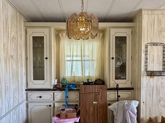 4th image of 2425 Harden Blvd #26