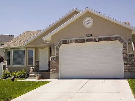 2nd image of 10722 Cedar Brook Pl