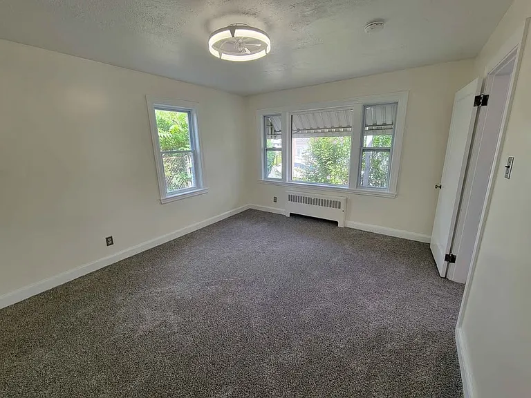 42 Madison St — Photo 3