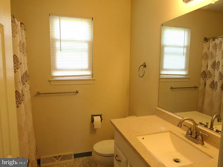244 Florence Dr — Photo 11
