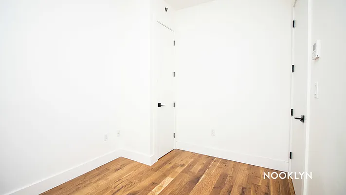 Rented by Nooklyn NYC LLC | media 75