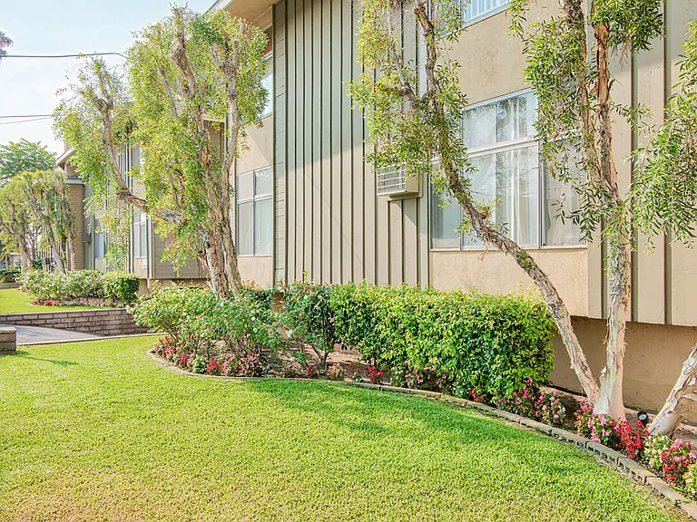 Gardenview Apartments — Photo 17