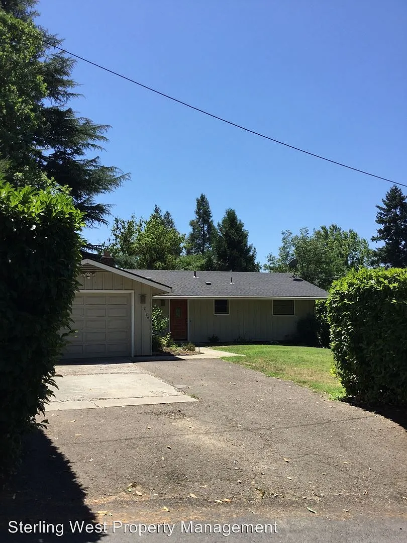 2126 Capital Ave photo 1
