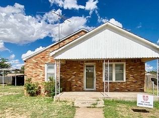 1340 S 11th St, Slaton, TX 79364